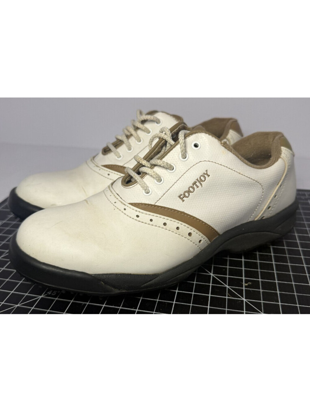 FootJoy Womens Golf Shoes Size 7.5 Oxford Two Tone Tan White Spikes Lace Up